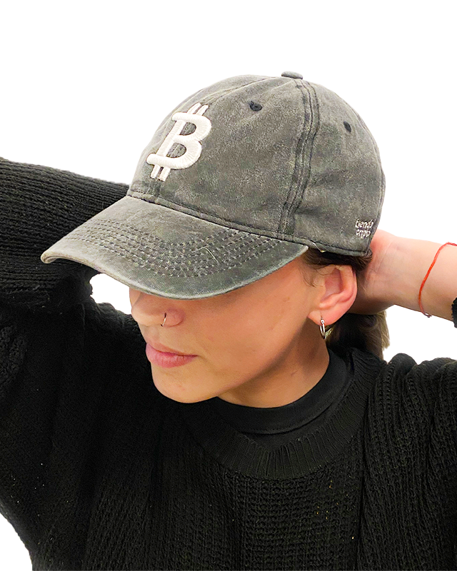 https://v1.tiendacripto.io/uploads/products/452653bd429d3e8e5.83597934-gorra.png